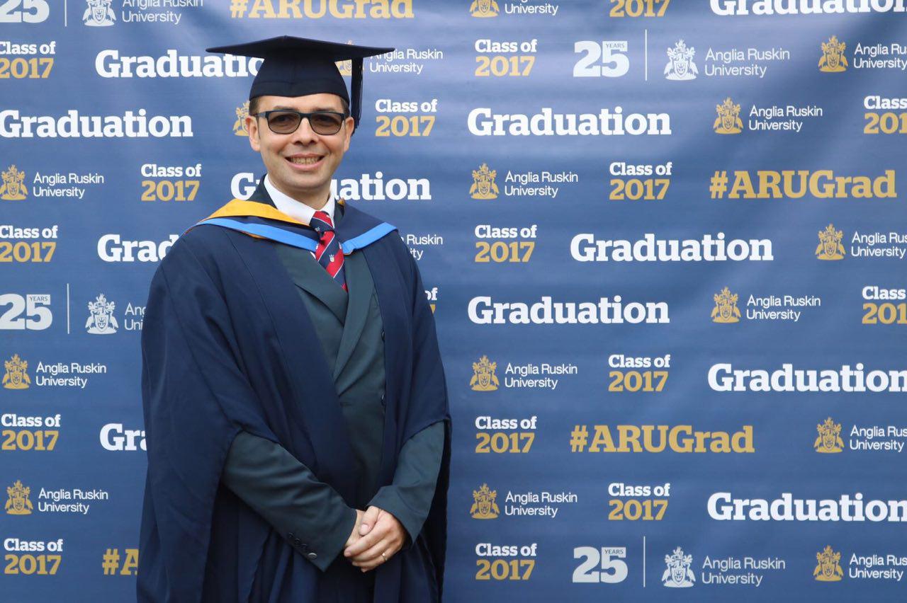 Infermiere italiano consegue il titolo di PostGraduate Certificate in Learning and Teaching in UK 1