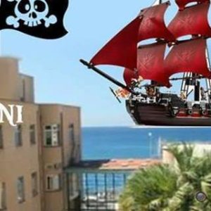 I pirati sbarcano al Gaslini per fare una sorpresa ai bimbi ricoverati