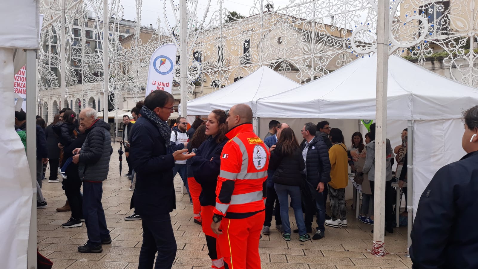 L'Opi Bari celebra la Giornata Internazionale dell'Internazionale in piazza del Ferrarese 6