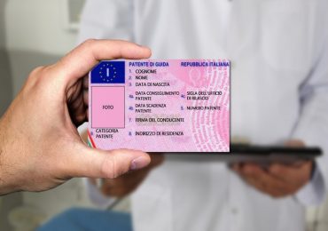 Falsi certificati medici per il rilascio di patenti: 20 arresti
