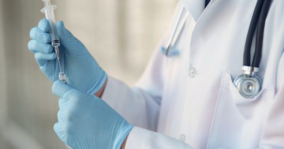 Coronavirus, Fnomceo: "Liberare i brevetti dei vaccini"
