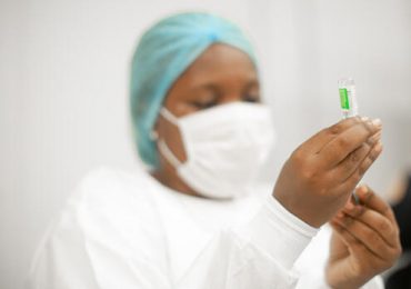 COVAX/UNICEF: distribuite milioni di dosi di vaccino in Nigeria, Angola, Cambogia, Senegal e Gambia